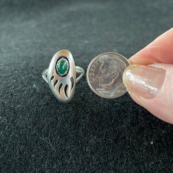 Bear Claw Malachite Ring - Picture 6 of 6